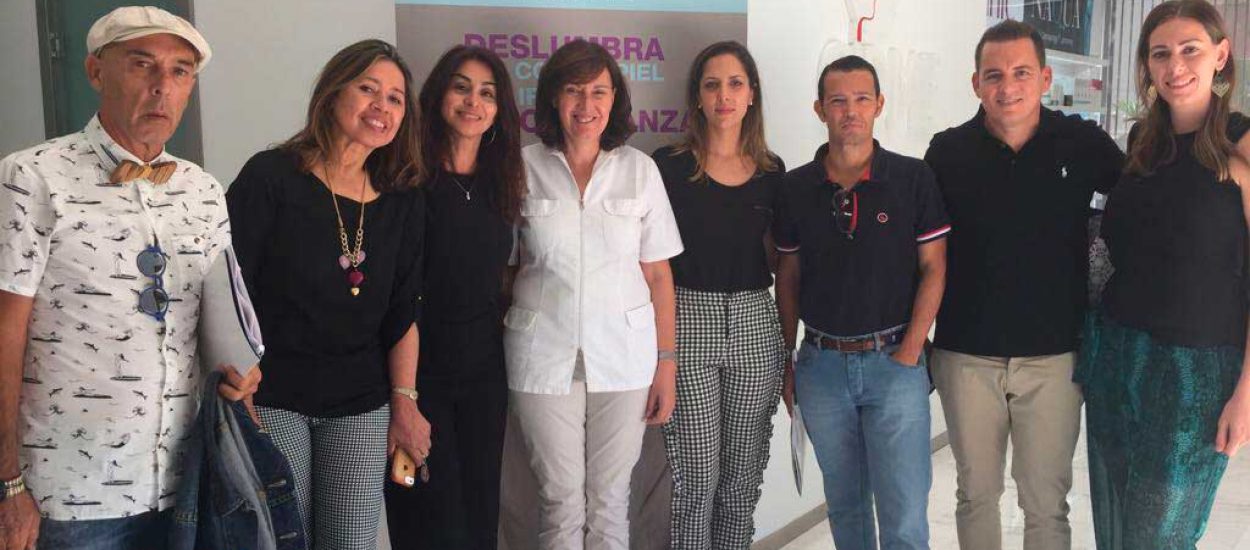 La Dra Villanueva en Canarias con el Dr. Rueda, Dra.Theis, Dra. Violan, Eva León, Dr. Barber, Dr.Martin y Dra. Medina.